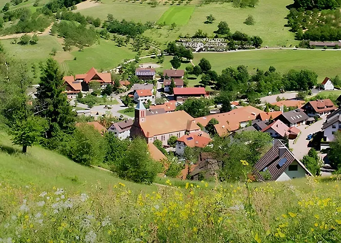 Mit Balkon Im Schwarzwald 아파트 제바흐